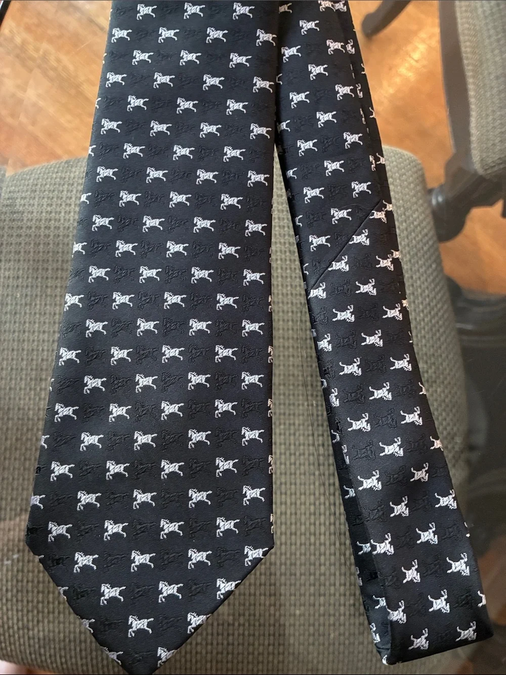Black Silk Men's Woven Horse Pony Pattern Tie